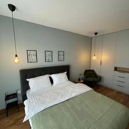 Minimalist 5 * Brașov
