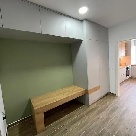 Minimalist 5 Brașov