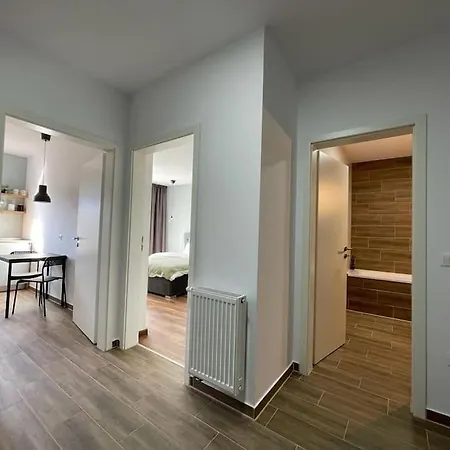 Apartament Minimalist 5 *